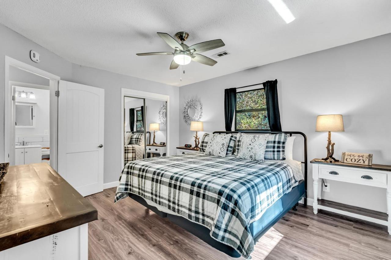 The Cozy Cove, Hot Tub, Wifi, 1089 Free Tickets Each Paid Day, Dollywood And More Sevierville Kültér fotó