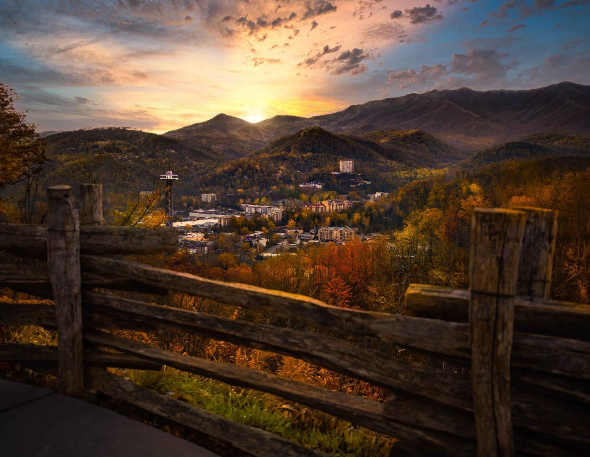 The Cozy Cove, Hot Tub, Wifi, 1089 Free Tickets Each Paid Day, Dollywood And More Sevierville Kültér fotó